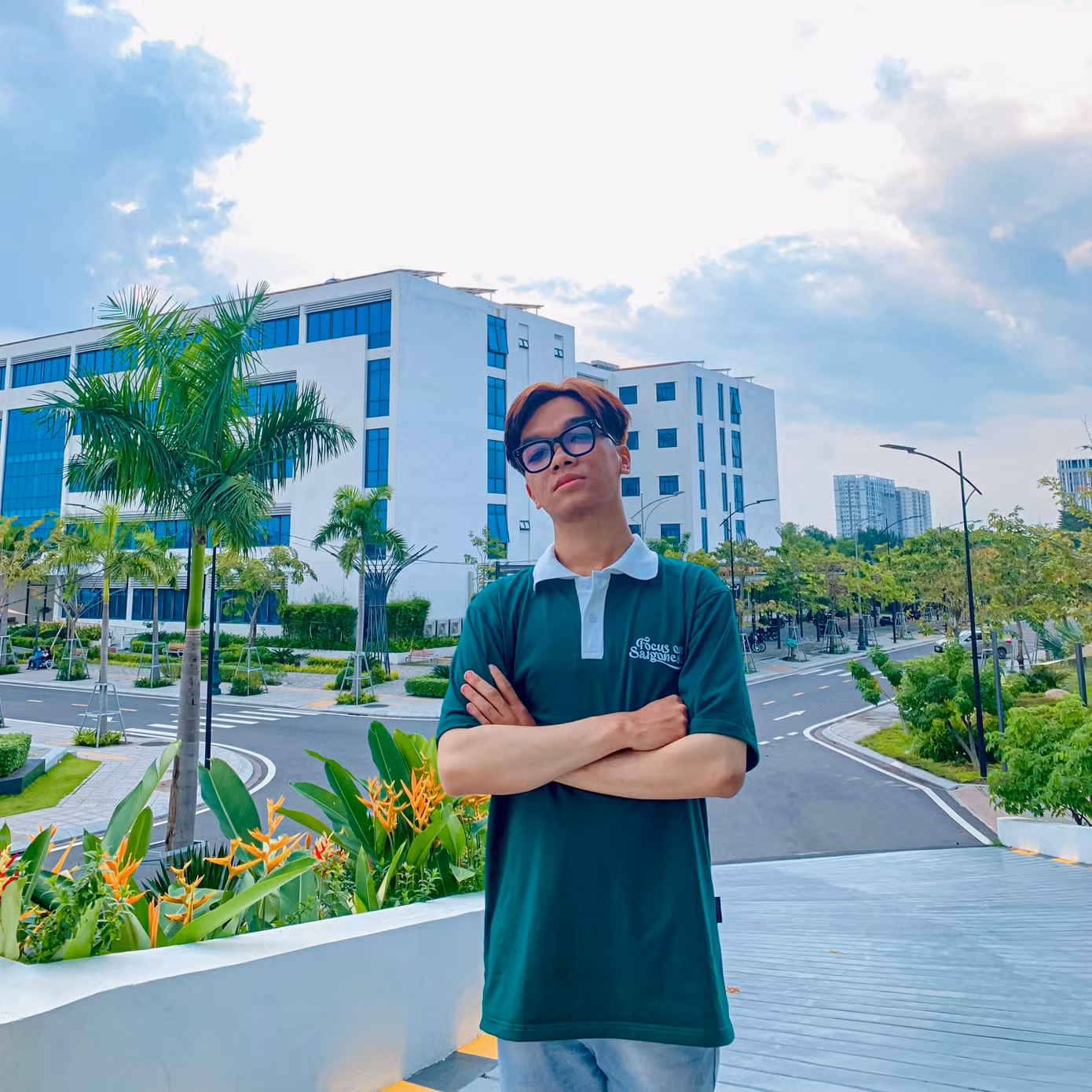 Nguyễn Minh Trí "thả like" cho phương án giảng dạy trước và sau nghỉ Tết của nhà trường. Ảnh: NVCC