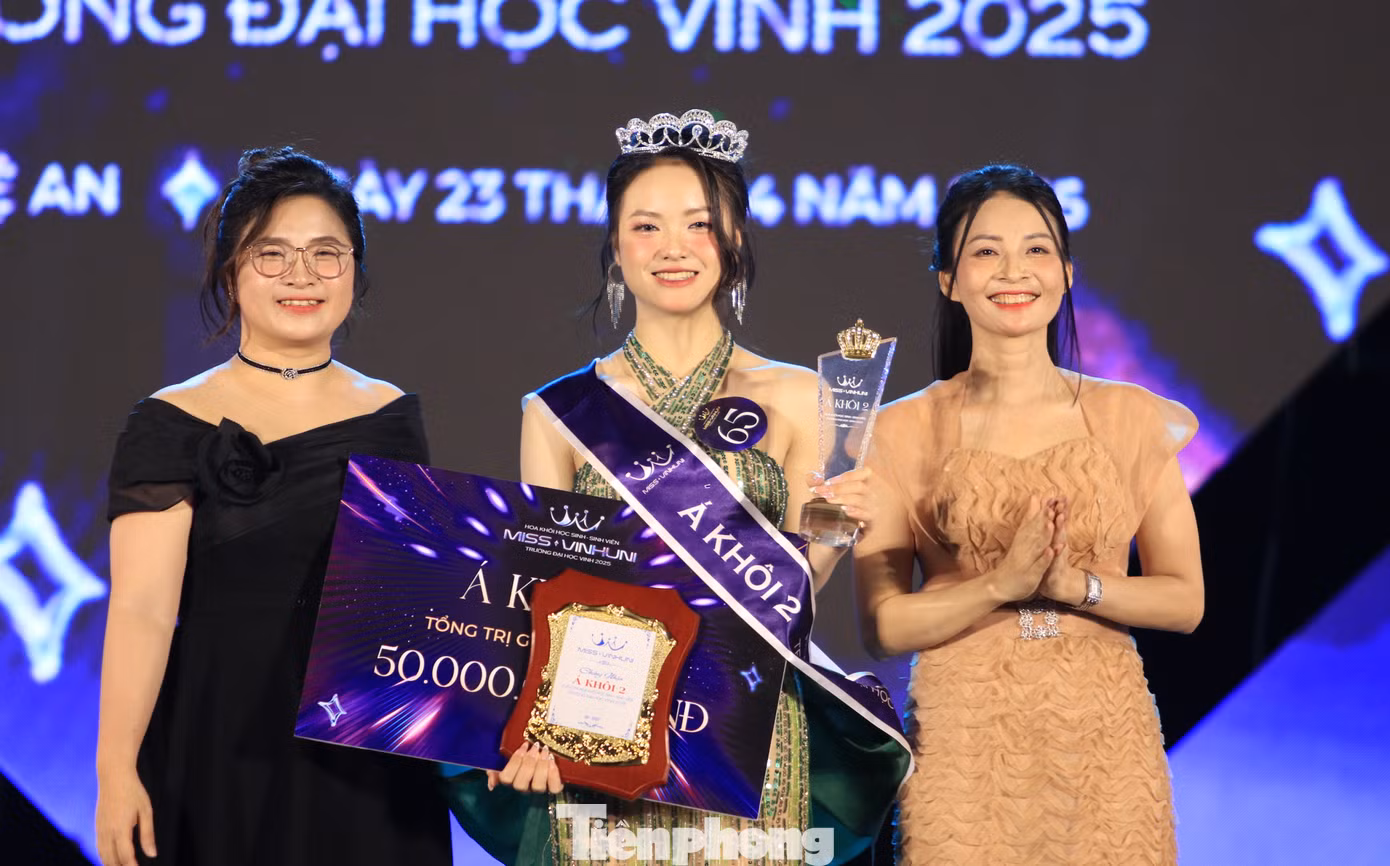 Ban tổ chức trao giải Á khôi 2 cho thí sinh Trần Phạm Phương Đông mang số báo danh 65 cùng giấy chứng nhận, kèm phần thưởng, quà của nhà tài trợ với tổng trị giá 50 triệu đồng.