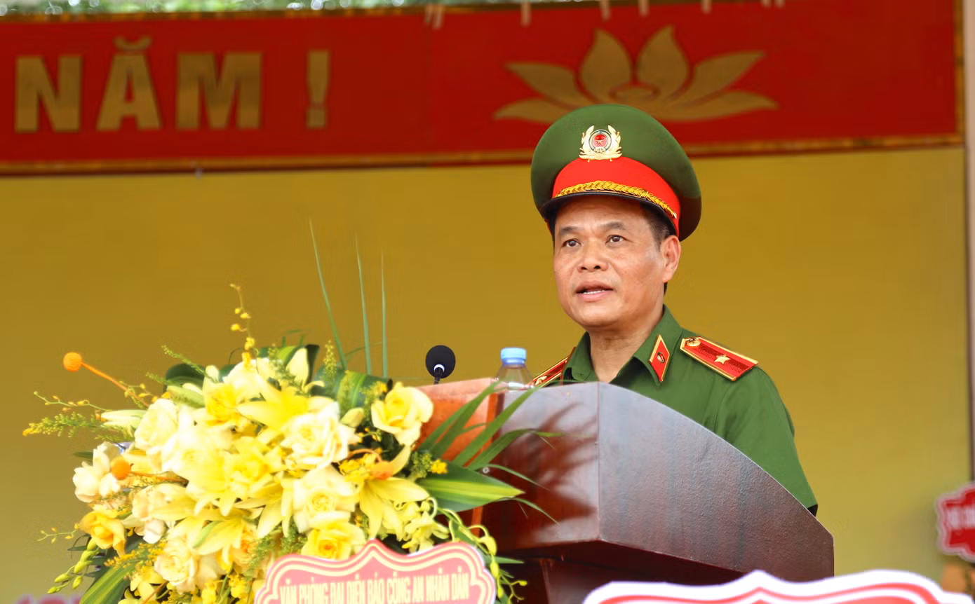 Thiếu tướng Lê Ngọc Châu - Tư lệnh Cảnh sát Cơ động phát biểu chỉ đạo buổi lễ.