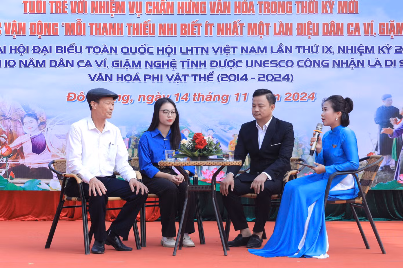 Tại Chương trình, các bạn đoàn viên thanh niên, học sinh được lắng nghe chia sẻ, trao đổi từ các nghệ nhân, các khách mời có sự am hiểu về các làn điệu dân ca Ví, Giặm; đôi nét đặc trưng, ý nghĩa và sự cần thiết phải bảo tồn và phát huy giá trị đó. Trong đó có sự tham gia của nghệ nhân ưu tú Đình Kỳ - Chủ nhiệm CLB dân ca Ví, Giặm xã Tân Sơn đã chia sẻ về quá trình bén duyên với những làn điệu dân ca Ví, Giặm.