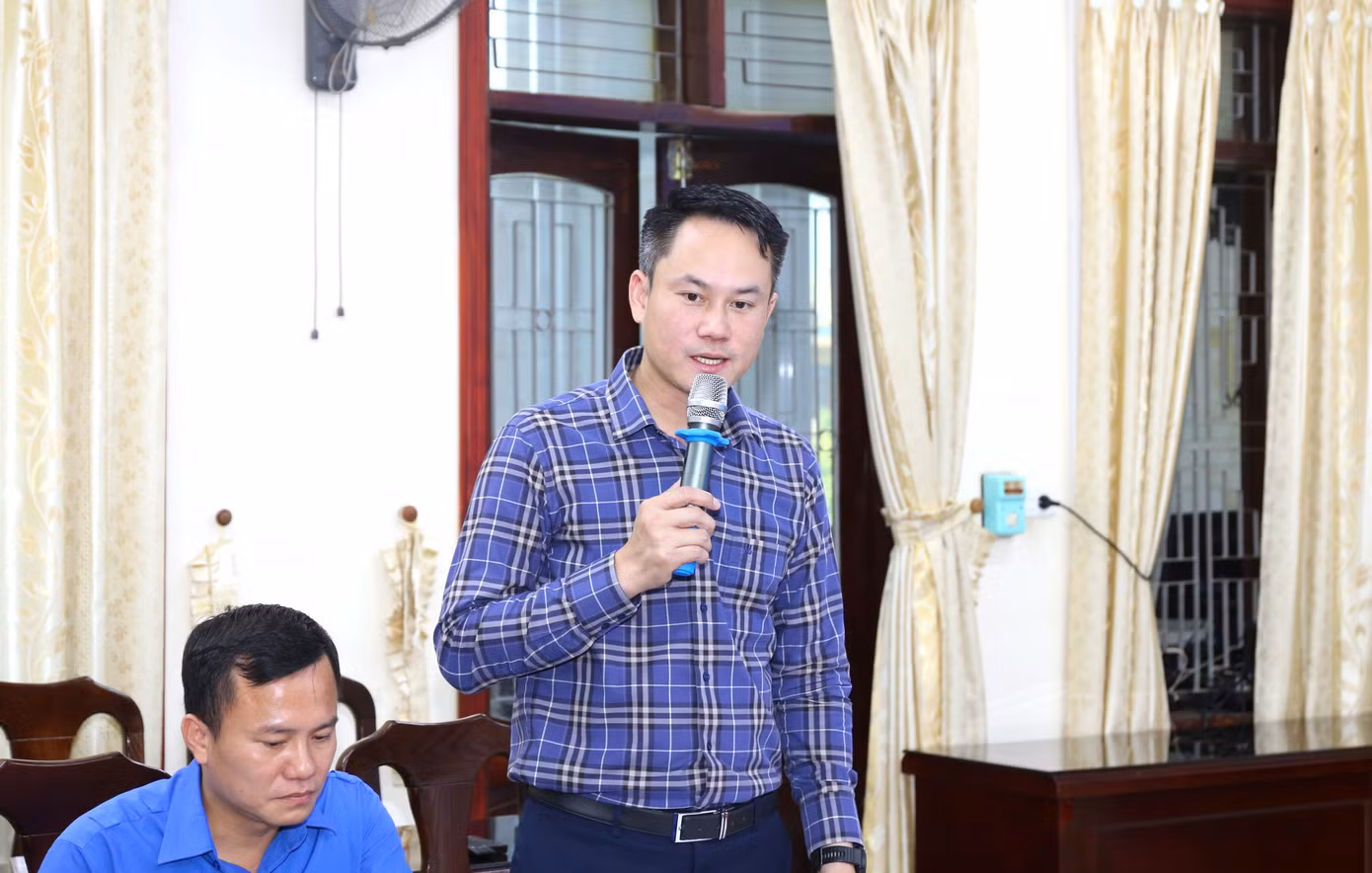 Anh Nguyễn Kim Quy - Ủy viên Ban Thường vụ T.Ư Đoàn, Phó Chủ tịch Thường trực T.Ư Hội LHTN Việt Nam góp ý tại hội nghị. Anh Nguyễn Kim Quy - Ủy viên Ban Thường vụ T.Ư Đoàn, Phó Chủ tịch Thường trực T.Ư Hội LHTN Việt Nam góp ý tại hội nghị.