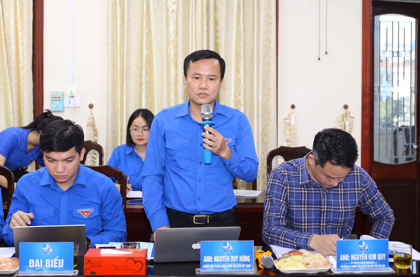 Anh Nguyễn Duy Hưng - Chánh Văn phòng T.Ư Hội LHTN Việt Nam góp ý tại hội nghị. Anh Nguyễn Duy Hưng - Chánh Văn phòng T.Ư Hội LHTN Việt Nam góp ý tại hội nghị.