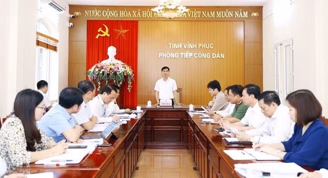 Bí thư Vĩnh Phúc Dương Văn An tiếp công dân. Ảnh: Trà Hương