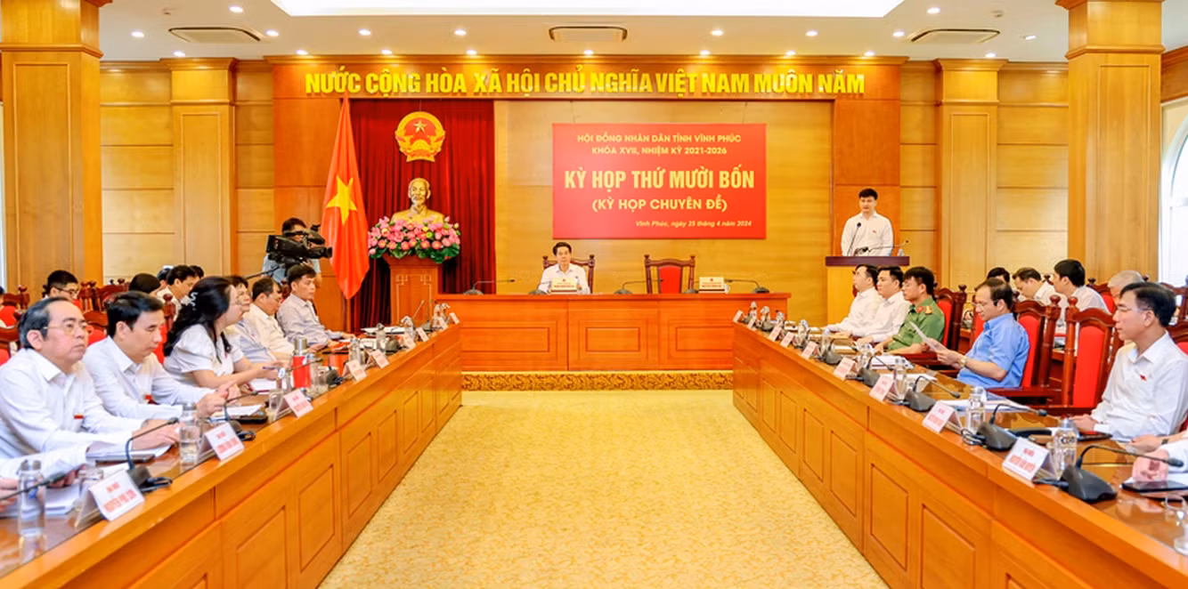 Kỳ họp của HĐND tỉnh Vĩnh Phúc sáng 25/4 (Ảnh: Thanh Nga) Kỳ họp của HĐND tỉnh Vĩnh Phúc sáng 25/4 (Ảnh: Thanh Nga)