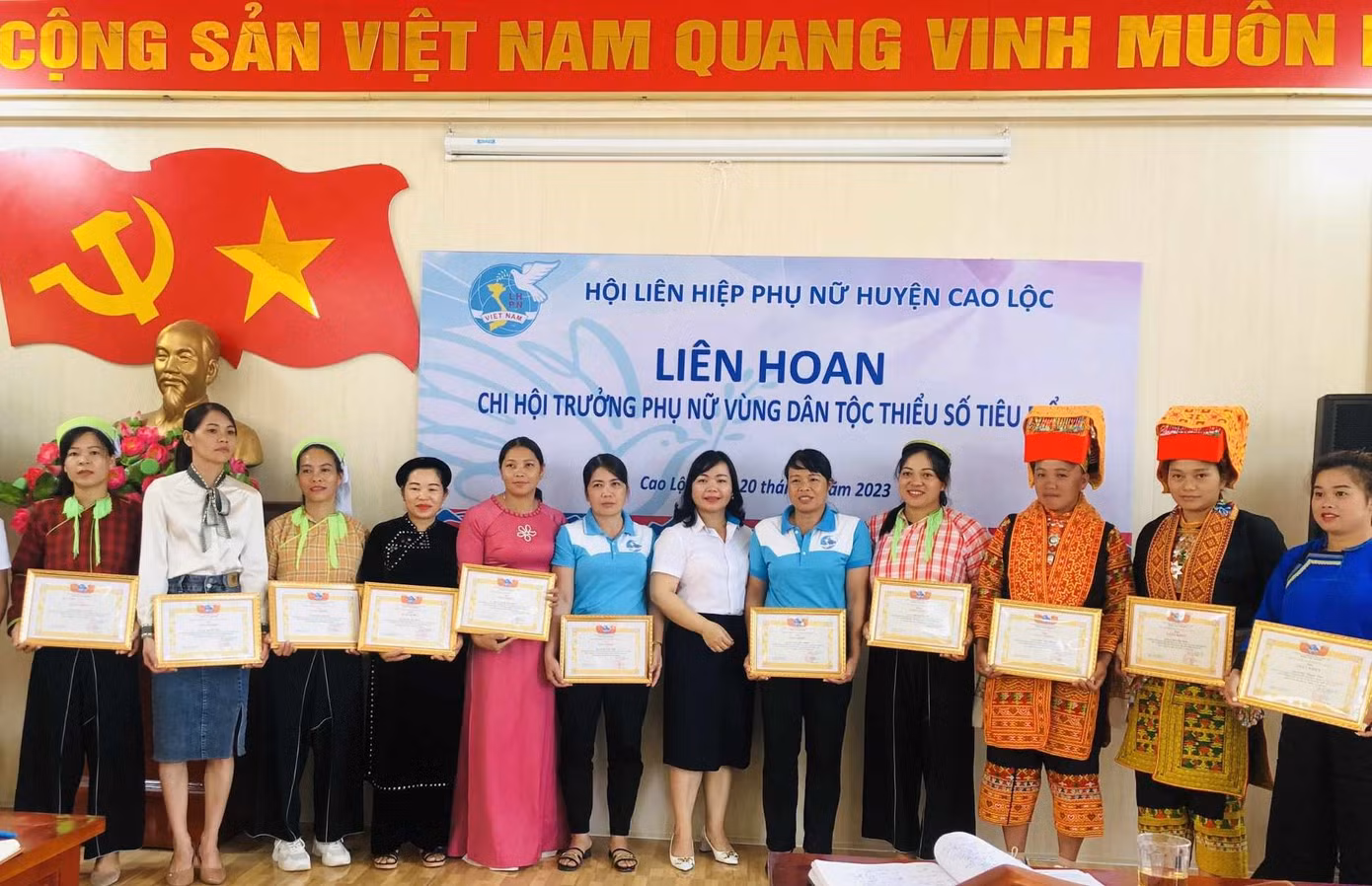 27 Chi hội trưởng phụ nữ vùng dân tộc thiểu số tiêu biểu huyện Cao Lộc được tôn vinh, khen thưởng.
