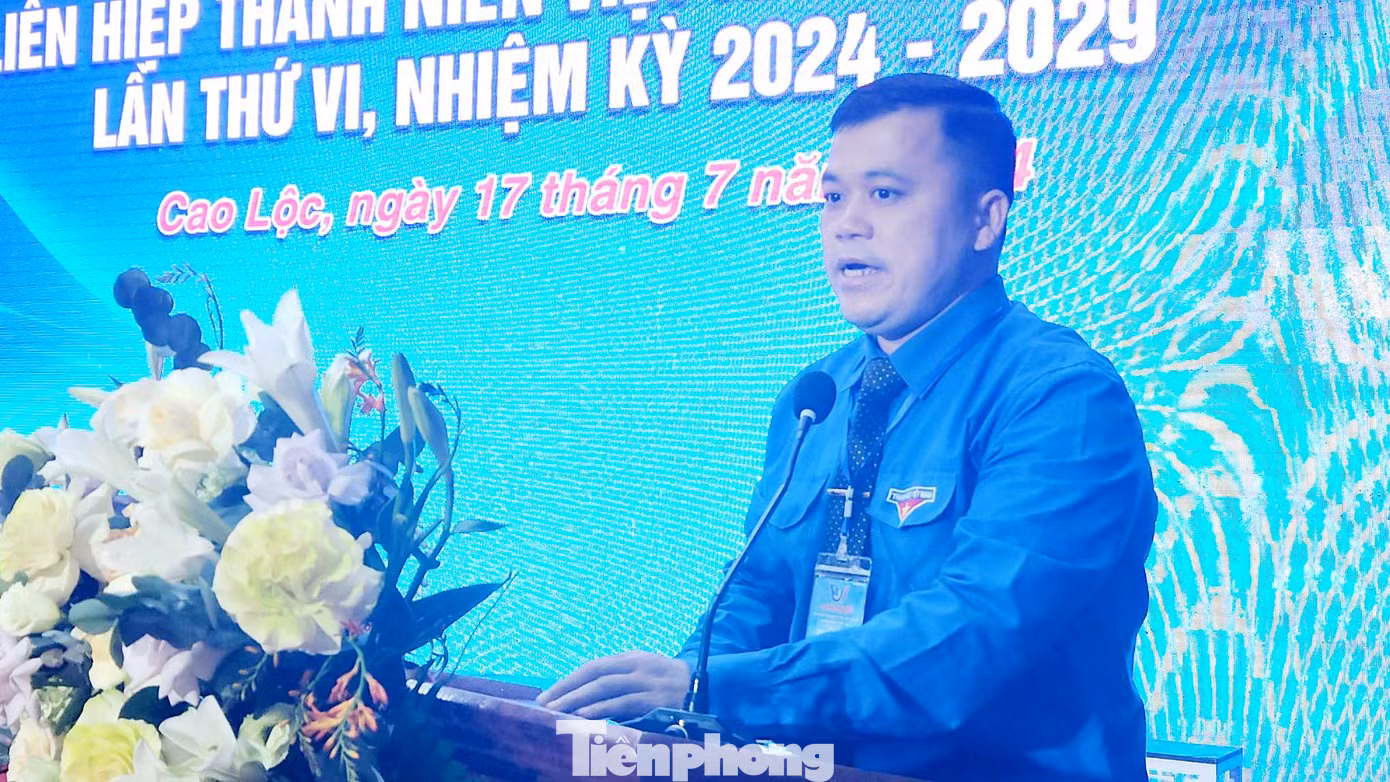 Anh Lăng Văn Chí - Phó Bí thư Tỉnh Đoàn Lạng Sơn mong muốn phong trào Đoàn, thanh niên Cao Lộc nỗ lực giành nhiều thành tích hơn nữa. Ảnh: Duy Chiến