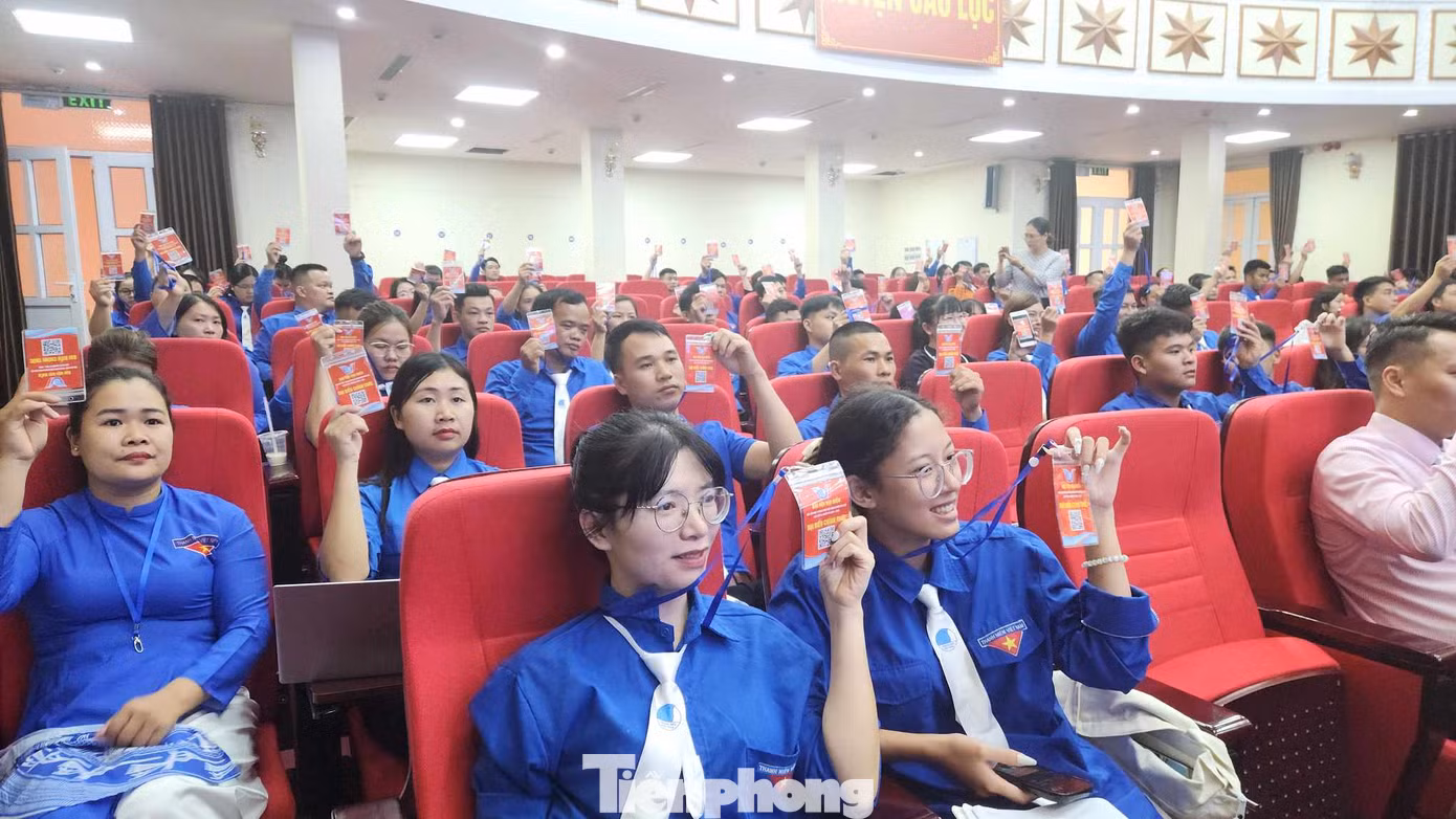 Hiệp thương chọn cử đoàn đại biểu đi dự Đại hội đại biểu Hội LHTN Việt Nam tỉnh Lạng Sơn lần thứ VII. Ảnh: Duy Chiến