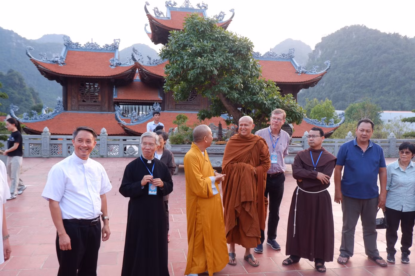 Thăm vãn cảnh chùa biên giới Tân Thanh (huyện Văn Lãng, Lạng Sơn). Thăm vãn cảnh chùa biên giới Tân Thanh (huyện Văn Lãng, Lạng Sơn).