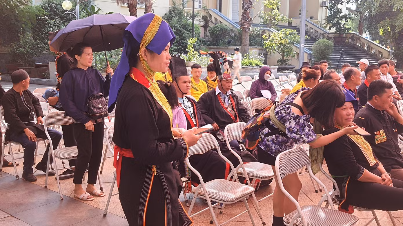 Ngày hội là dịp cộng đồng người Dao trên mọi miền tổ quốc hội tụ giao lưu, trao đổi -Ảnh: PV
