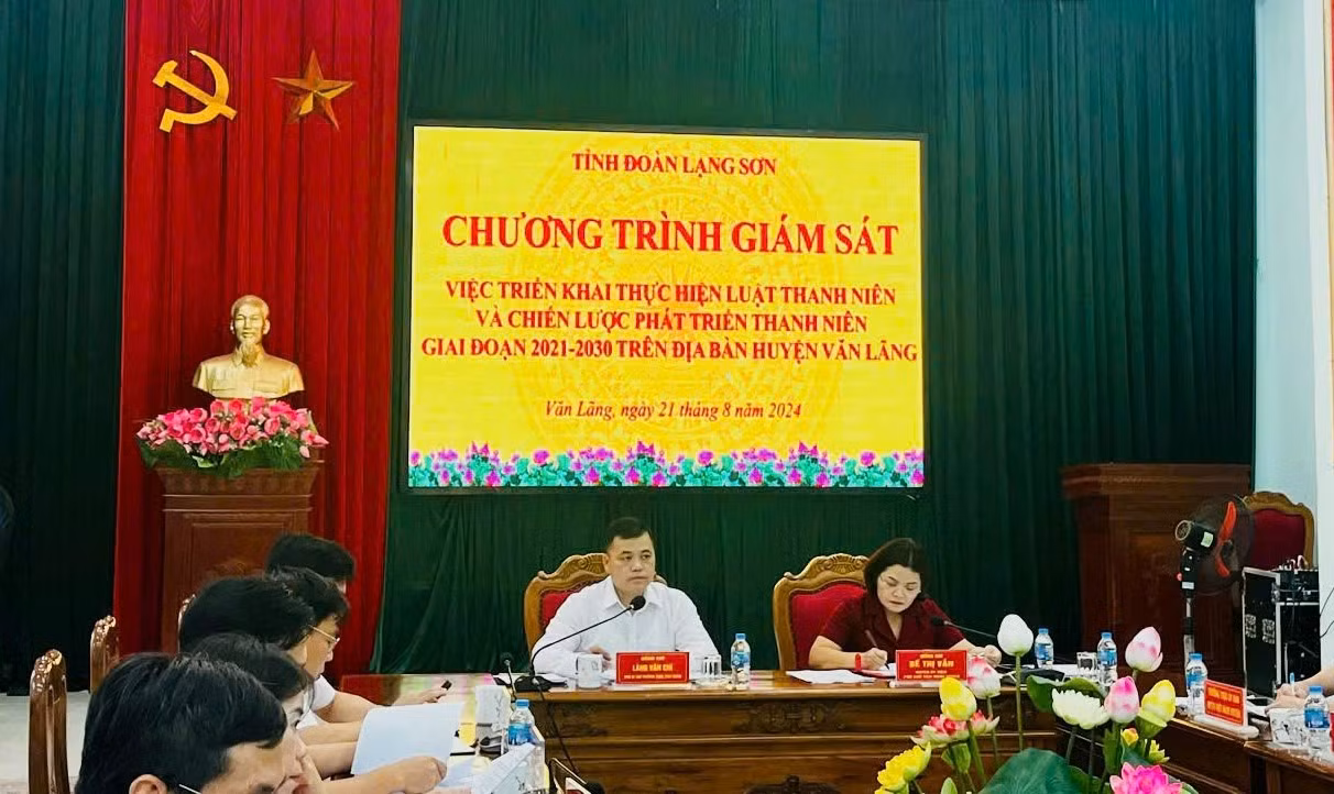 Quang cảnh buổi giám sát ở huyện Văn Lãng. Ảnh: Duy Chiến