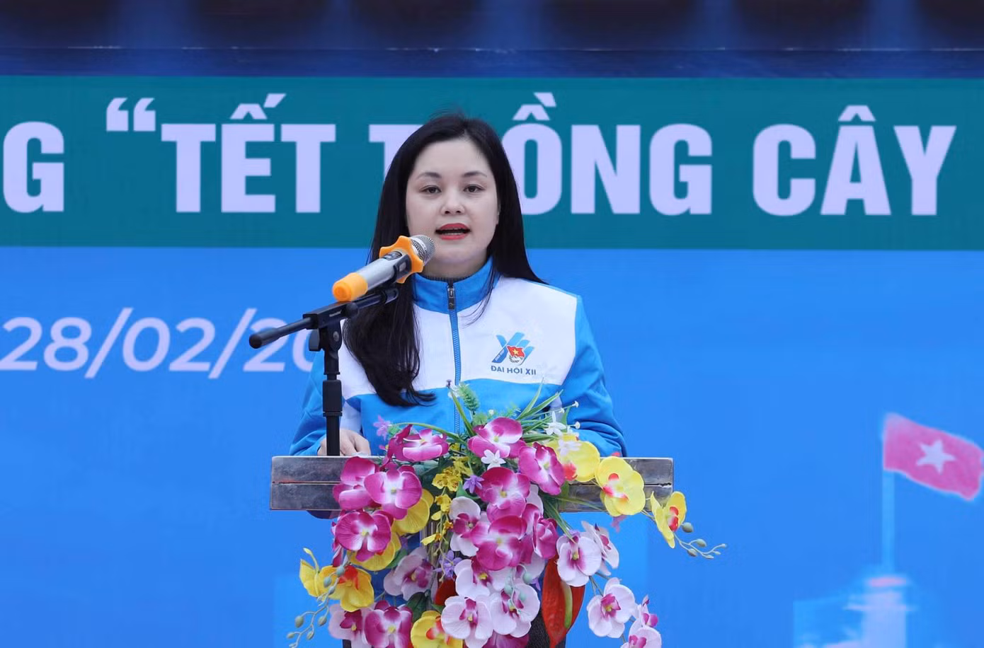 Chị Đinh Thị Anh Thư - Bí thư Tỉnh Đoàn Lạng Sơn phát biểu tại chương trình. Ảnh: Duy Chiến
