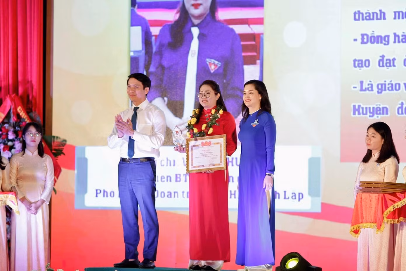 Nhiều thanh niên tiên tiến được khen thưởng, tôn vinh - Ảnh: Duy Chiến