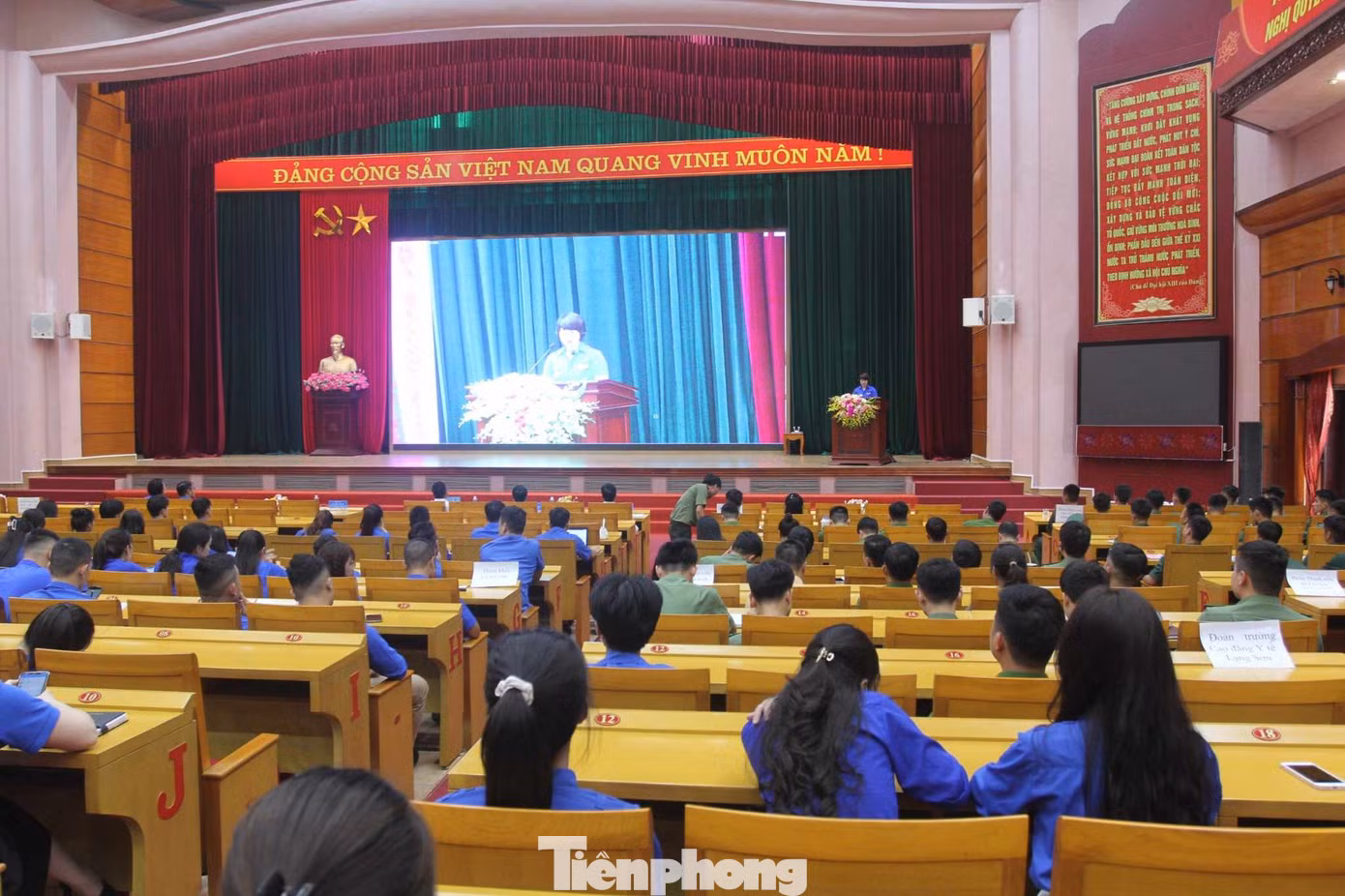 Đông đảo Đoàn viên thanh niên học tập chuyên đề. Ảnh: Duy Chiến