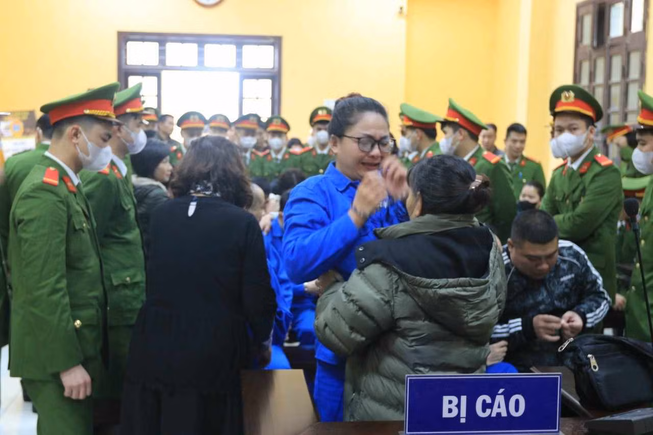Nỗi ân hận muộn màng. Nỗi ân hận muộn màng.