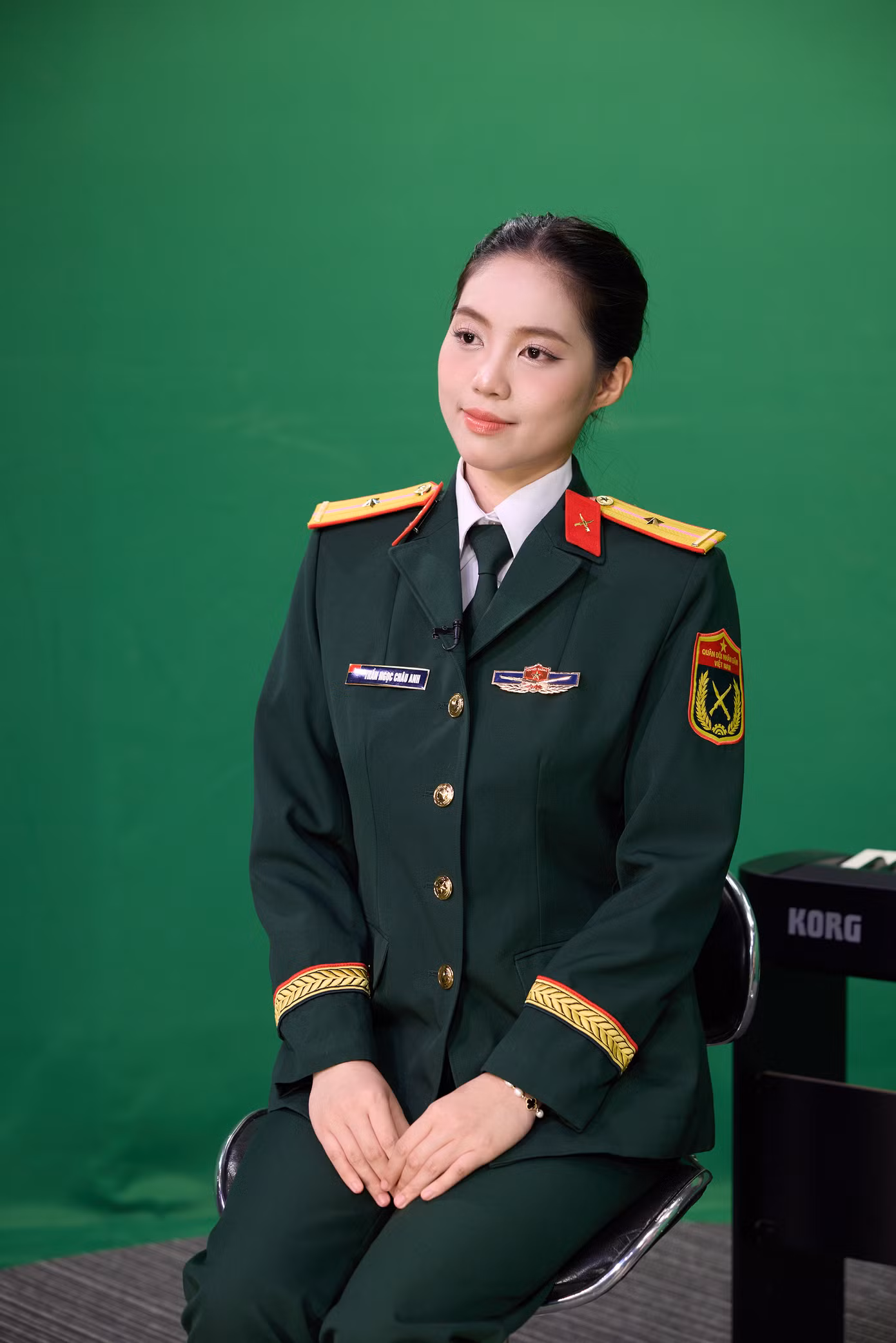 Châu Anh nói cô vẫn còn cảm thấy chút lạ lẫm khi được gọi là Á hậu. Người đẹp tiết lộ nhận được nhiều lời chúc mừng từ những người xa lạ thông qua trang cá nhân trên mạng xã hội. Cô coi đó là động lực để hoàn thiện bản thân và cống hiến nhiều hơn nữa trong nhiệm kỳ.