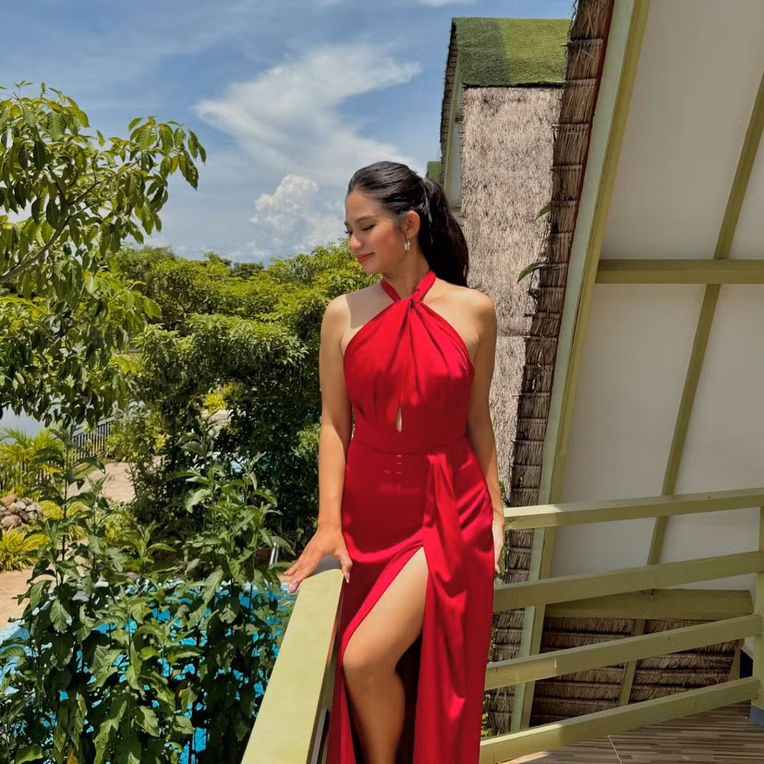 Tuy có profile được đánh giá cao nhưng nhan sắc của tân Hoa hậu Campuchia vẫn gây ra nhiều ý kiến trái chiều trên các diễn đàn sắc đẹp sau chung kết. Tuy có profile được đánh giá cao nhưng nhan sắc của tân Hoa hậu Campuchia vẫn gây ra nhiều ý kiến trái chiều trên các diễn đàn sắc đẹp sau chung kết.