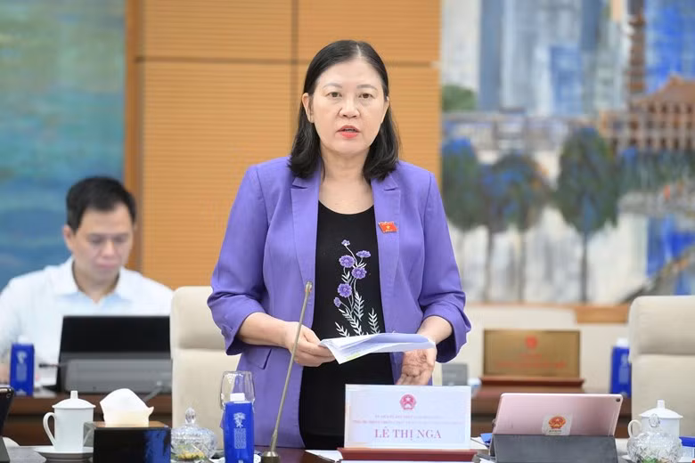 Phó Chủ nhiệm Thường trực Ủy ban Dân nguyện và Giám sát Lê Thị Nga. Phó Chủ nhiệm Thường trực Ủy ban Dân nguyện và Giám sát Lê Thị Nga.