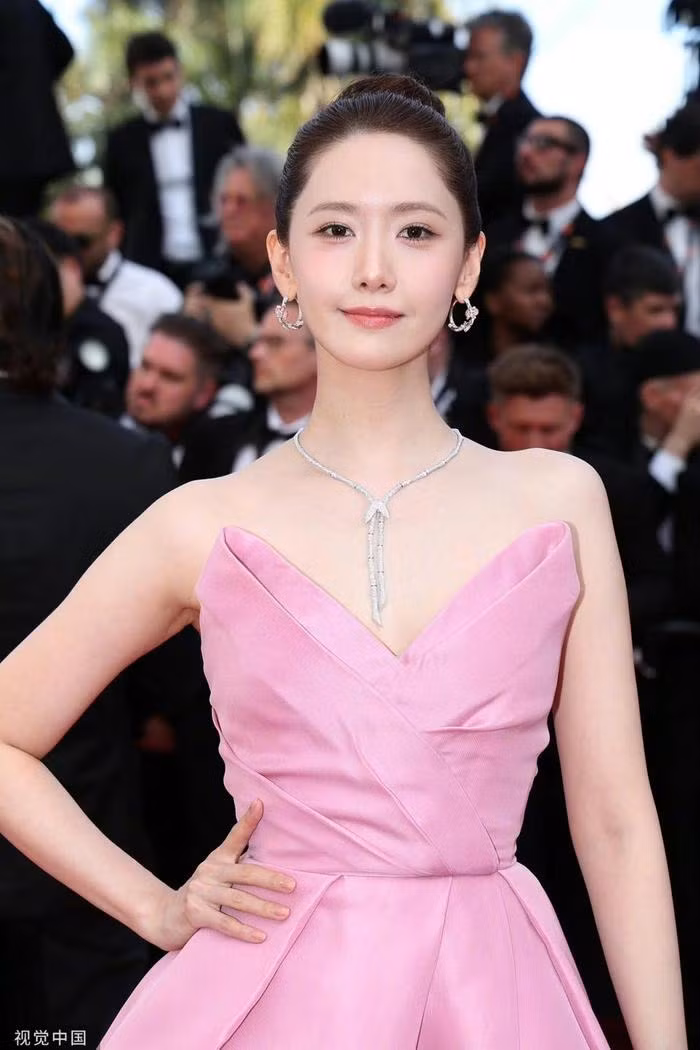 YoonA qua ống kính của phóng viên nước ngoài.