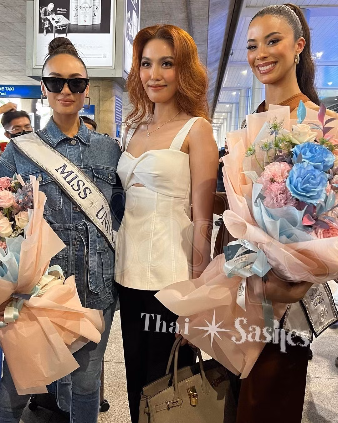 Lan Khuê tiếp đón đoàn Miss Universe sang Việt Nam, bao gồm đương kim Hoa hậu Hoàn vũ. Lan Khuê tiếp đón đoàn Miss Universe sang Việt Nam, bao gồm đương kim Hoa hậu Hoàn vũ.