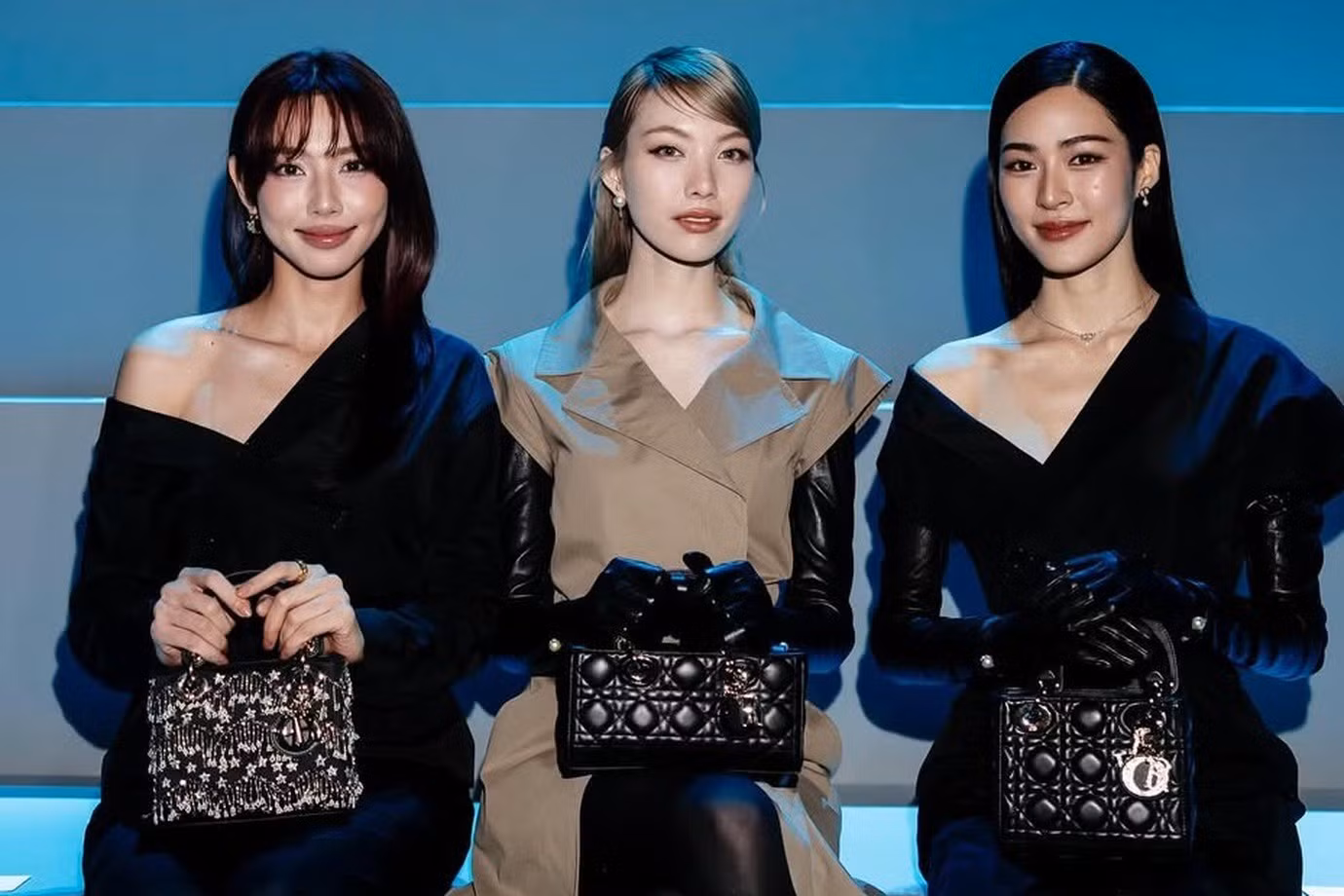 Thùy Tiên (ngoài cùng bên trái) tại sự kiện của hãng thời trang cao cấp Dior tại Pháp ngày 5/3. Thùy Tiên (ngoài cùng bên trái) tại sự kiện của hãng thời trang cao cấp Dior tại Pháp ngày 5/3.
