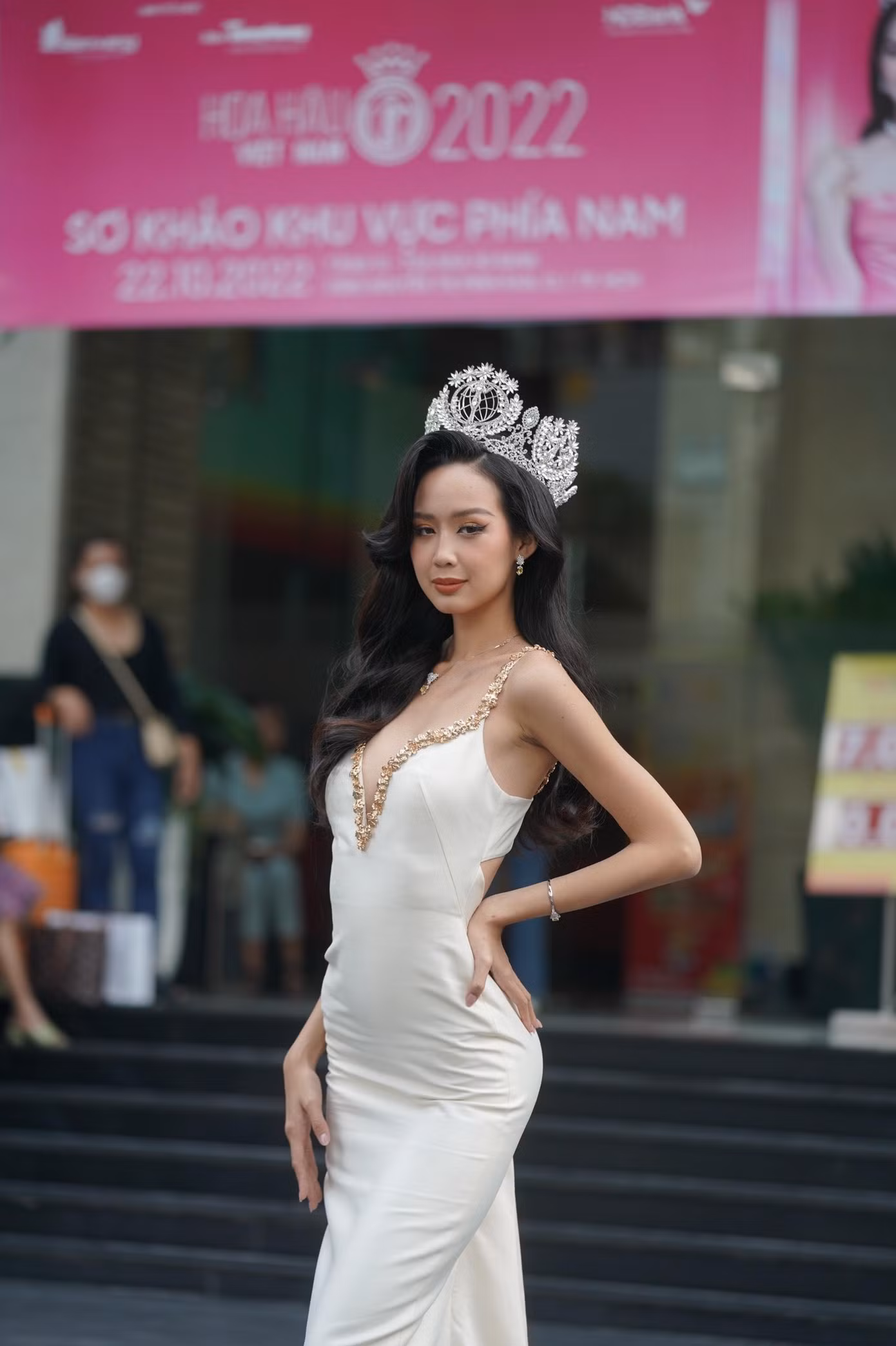 Tại vòng sơ khảo khu vực phía Nam cuộc thi Hoa hậu Việt Nam 2022, Bảo Ngọc tiếp tục theo đuổi phong cách gợi cảm chuẩn beauty queen đi chấm thi. Tại vòng sơ khảo khu vực phía Nam cuộc thi Hoa hậu Việt Nam 2022, Bảo Ngọc tiếp tục theo đuổi phong cách gợi cảm chuẩn beauty queen đi chấm thi.