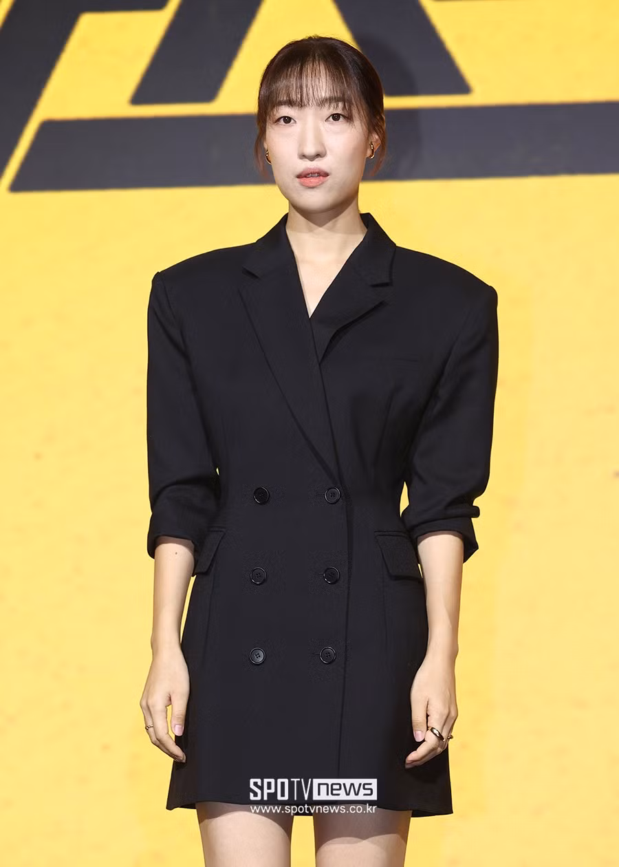 Theo Osen, đạo diễn Kim Yong Hoon nói Lee Han Byul được chọn từ 1.000 diễn viên đến casting. Nhà sản xuất giữ kín danh tính nữ diễn viên cho đến buổi họp báo. "Lee Han Byul để lại ấn tượng mạnh vì tính cách điềm tĩnh, thông minh. Tôi chọn cô ấy vì tôi tin rằng những khía cạnh đó rất quan trọng đối với vai diễn Kim Mo Mi", đạo diễn nói.