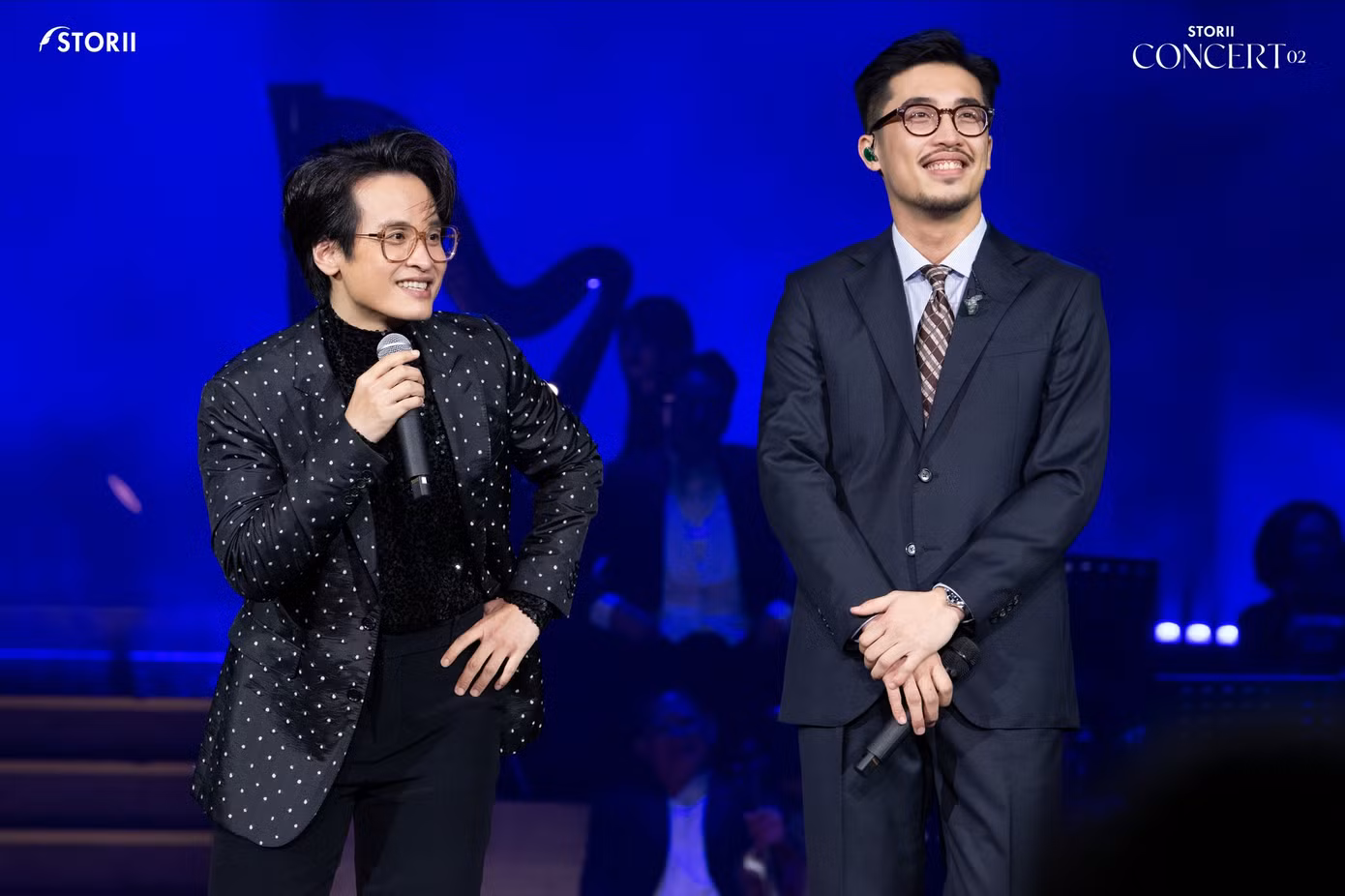 Vũ và Hà Anh Tuấn khiến khán giả vỡ òa cùng ca khúc mới trong concert đầu năm. Vũ và Hà Anh Tuấn khiến khán giả vỡ òa cùng ca khúc mới trong concert đầu năm.