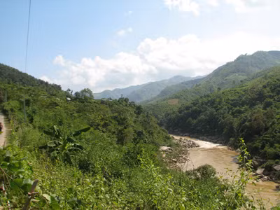 Sông Mã trên địa bàn huyện Mường Lát - nơi ghi nhiều ký ức của quân Tây Tiến. Ảnh: Hoàng Lam