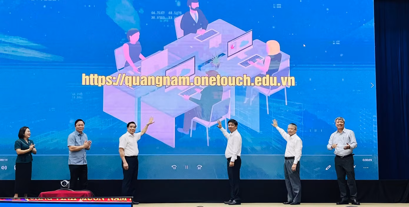 Dự kiến có khoảng 5.700 cán bộ tham gia lớp học trên nền tảng trực tuyến One Touch. Dự kiến có khoảng 5.700 cán bộ tham gia lớp học trên nền tảng trực tuyến One Touch.