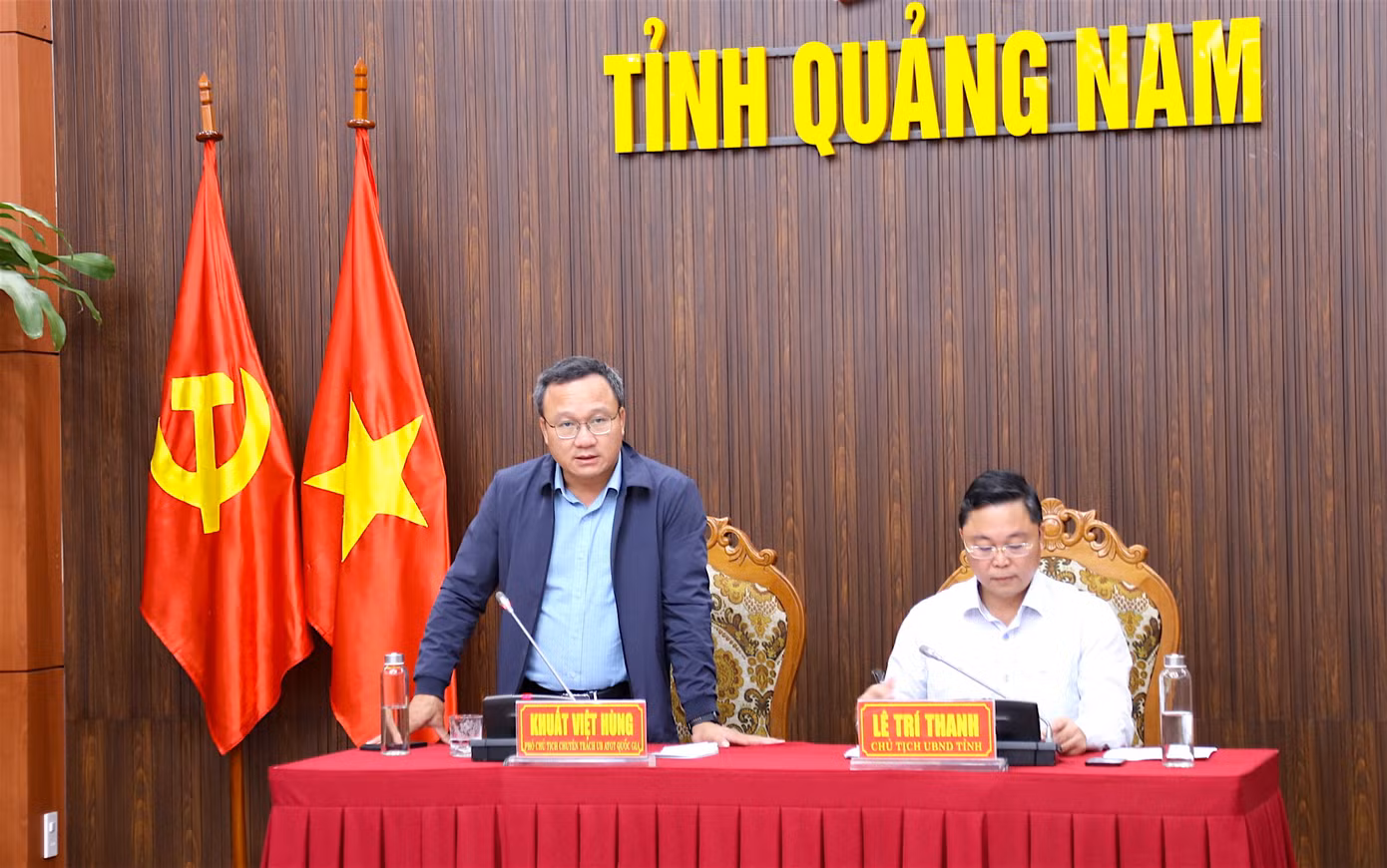 Phó Chủ tịch chuyên trách Ủy Ban An toàn giao thông quốc gia đề nghị làm rõ trách nhiệm các bên liên quan vụ tai nạn. Phó Chủ tịch chuyên trách Ủy Ban An toàn giao thông quốc gia đề nghị làm rõ trách nhiệm các bên liên quan vụ tai nạn.