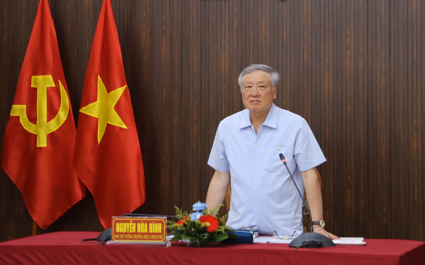 Phó Thủ tướng Thường trực Chính phủ Nguyễn Hòa Bình chủ trì buổi làm việc với 5 tỉnh, thành miền Trung về giải ngân vốn đầu tư công. Ảnh: Hoài Văn