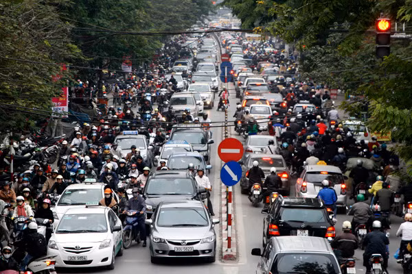Tắc đường tại phố Chùa Bộc. Ảnh chụp lúc 17h30 ngày 1-2