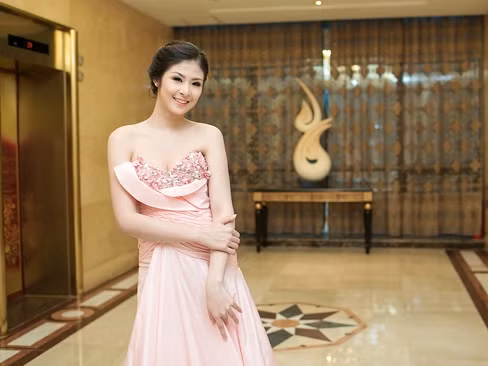 Hoa hậu Ngọc Hân. Hoa hậu Ngọc Hân