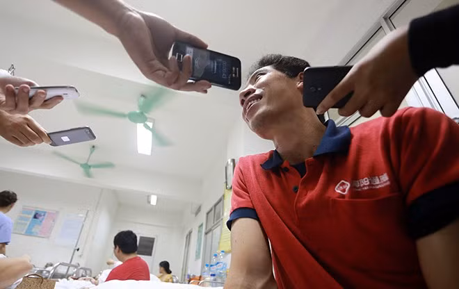 Anh Dũng trong vòng vây của báo chí 