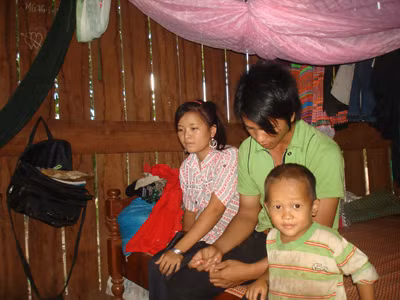 Vợ chồng Mỵ trong căn nhà mới
