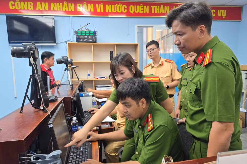PC08 tập huấn cho lực lượng Công an xã cấp, đổi giấy phép lái xe. Ảnh: PC08 PC08 tập huấn cho lực lượng Công an xã cấp, đổi giấy phép lái xe. Ảnh: PC08
