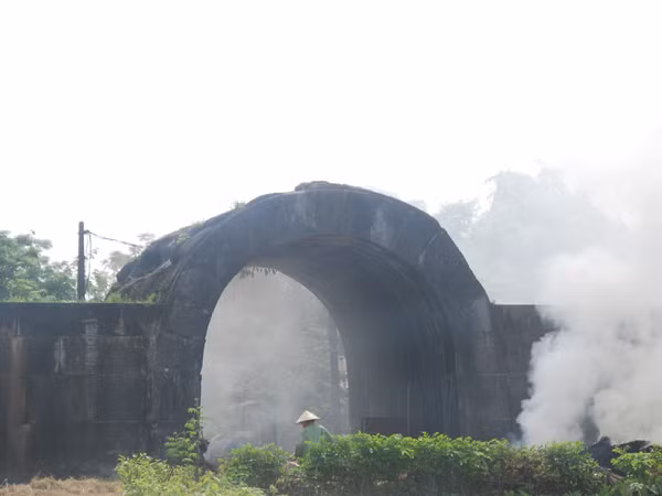 Cổng Thành nhà Hồ