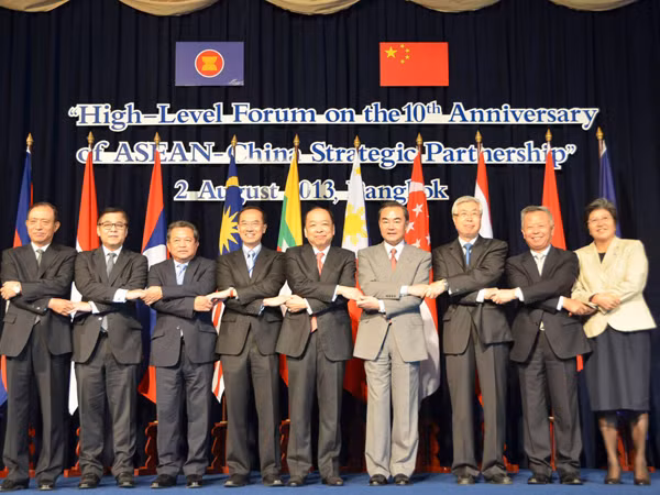 Các đại biểu tham dự Diễn đàn. Ảnh: Kyodo