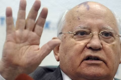 Gorbachev đã chứng kiến sự tan rã của Liên Xô một phần do chiến lược ngăn chặn của Mỹ gây ra. Gorbachev đã chứng kiến sự tan rã của Liên Xô một phần do chiến lược ngăn chặn của Mỹ gây ra