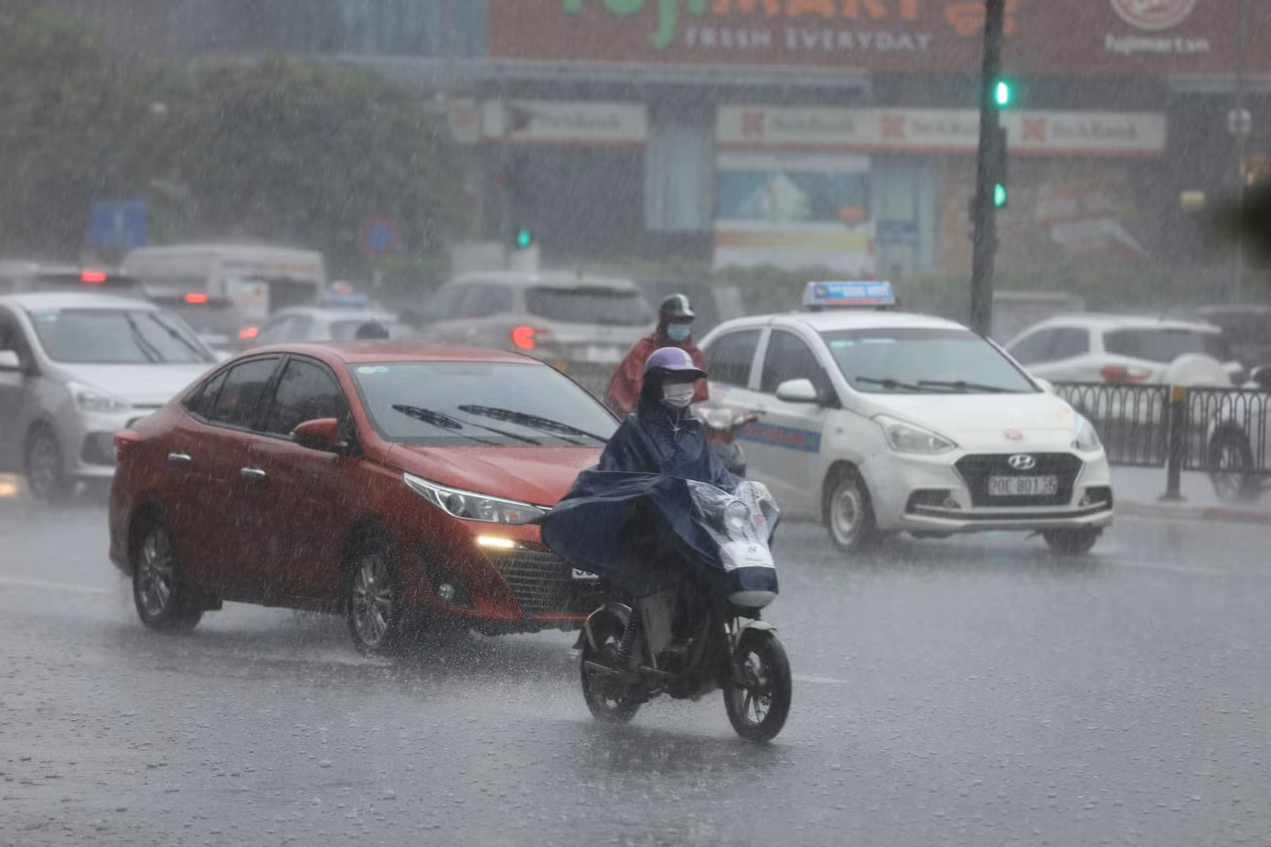 Miền Bắc sắp đón đợt mưa dông nhiều ngày. Ảnh: Như Ý.