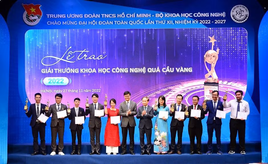 Các tài năng trẻ nhận Giải thưởng Quả Cầu Vàng năm 2022. Ảnh:Dương Triều