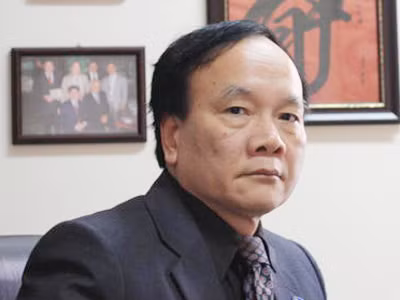 Tiến sĩ Nguyễn Thành Sơn 