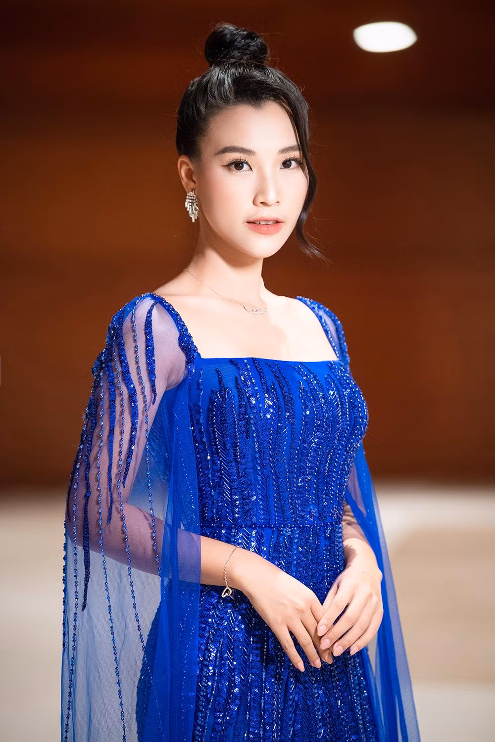Cô đảm nhận vai trò MC của chương trình. Cô đảm nhận vai trò MC của chương trình.