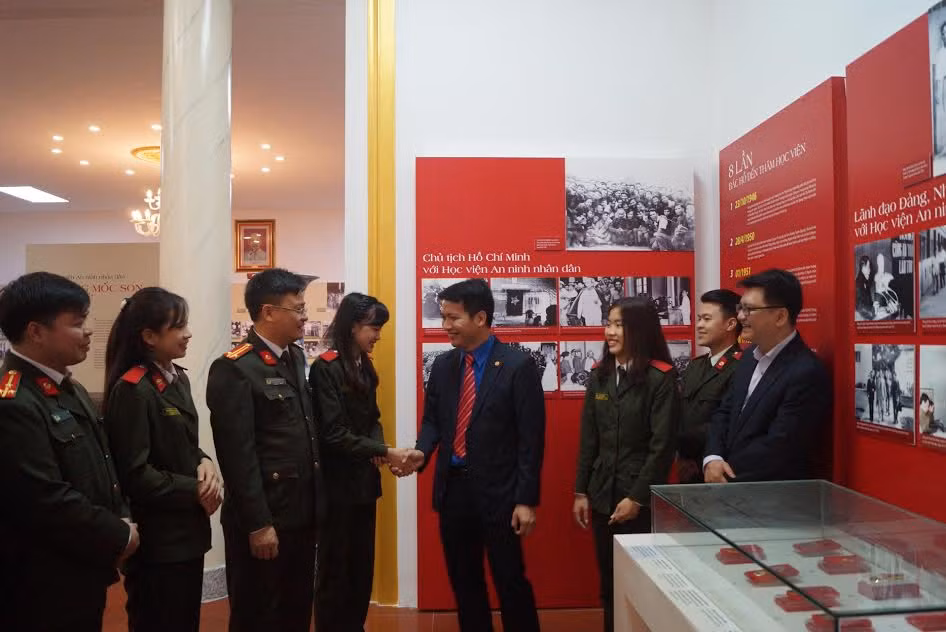 Ban Bí thư T.Ư Đoàn chúc Tết các cơ quan, đơn vị ảnh 4