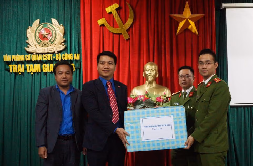Ban Bí thư T.Ư Đoàn chúc Tết các cơ quan, đơn vị ảnh 8