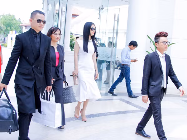 Trương Ngọc Ánh sành điệu với vai trò giám khảo ảnh 7