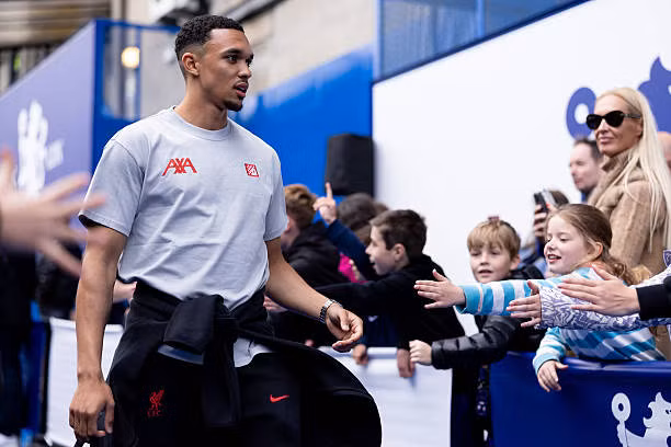 Liverpool thua đậm Chelsea sau khi đã vô địch Ngoại hạng ảnh 11