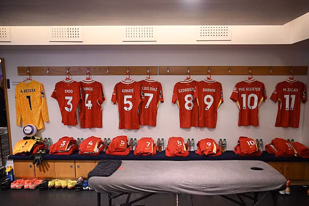 Liverpool thua đậm Chelsea sau khi đã vô địch Ngoại hạng ảnh 3