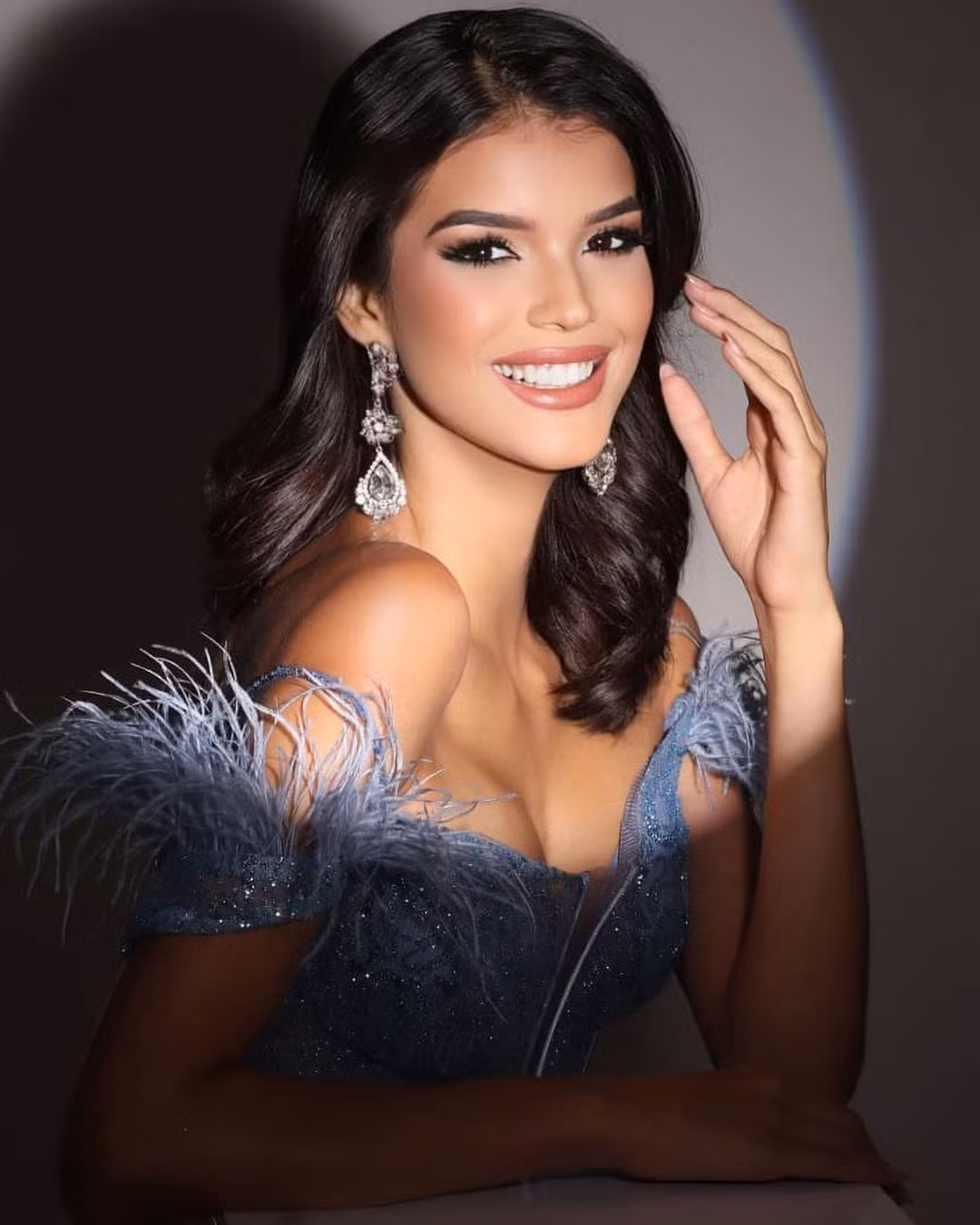 Sáng 8/12 theo giờ Việt Nam đã diễn ra chung kết cuộc thi Hoa hậu Venezuela 2023. Chung cuộc, người đẹp Ileana Marquez Pedroz - đại diện bang Amazonas đã giành ngôi vị cao nhất. Cô trở thành đại diện Venezuela tại cuộc thi Hoa hậu Hoàn vũ 2024 ở Mexico.