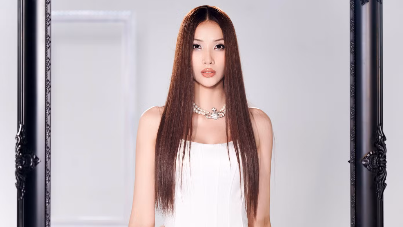 Hoàng Thùy lần đầu ra mắt MV với vai trò là người "cầm mic".